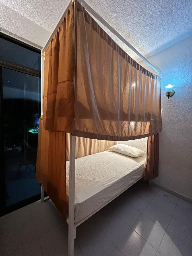Hostel Pinata Пуэрто-Эскондидо Экстерьер фото